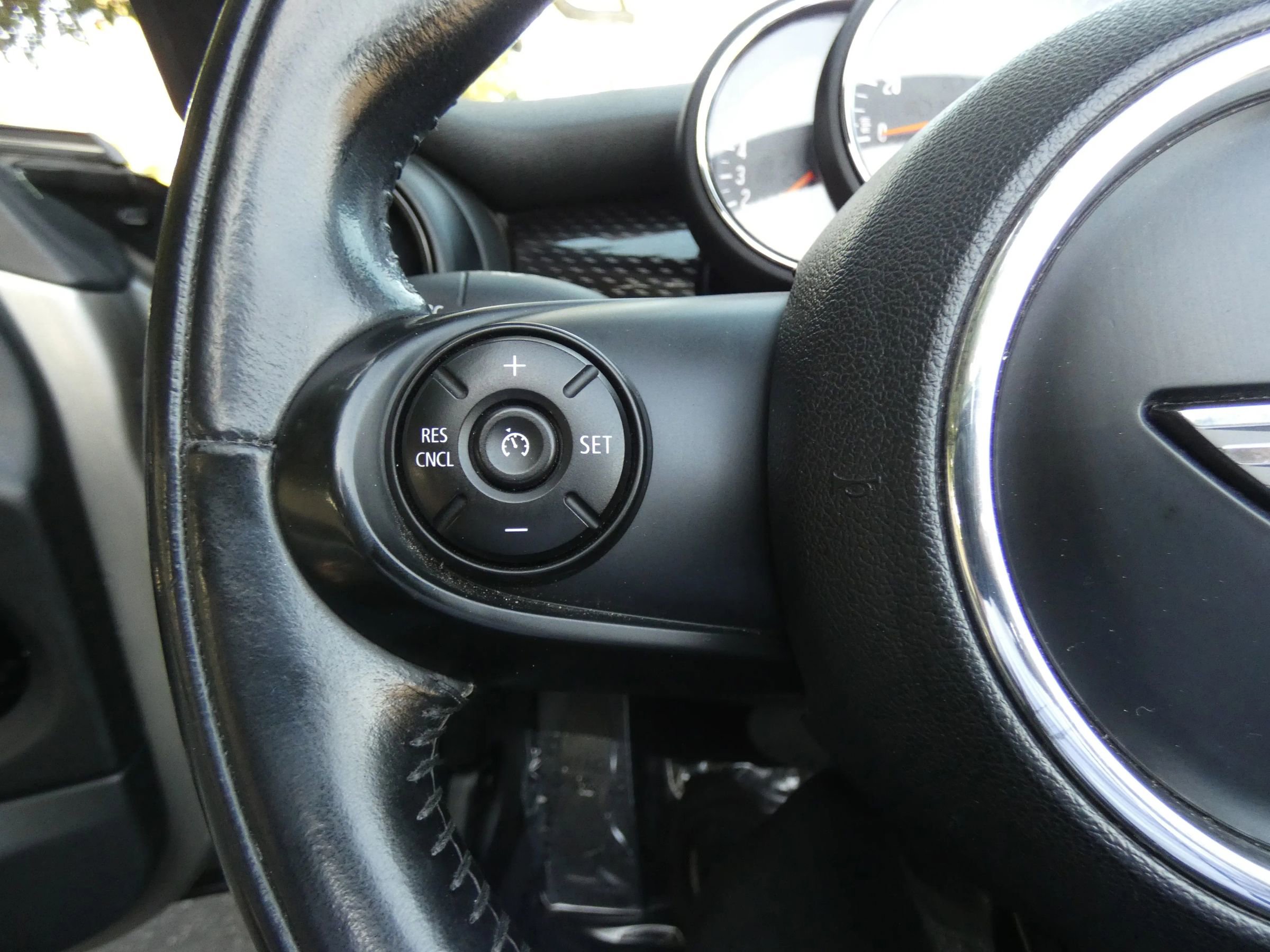 Used 2018 MINI Cooper S w/ Premium Package image 55