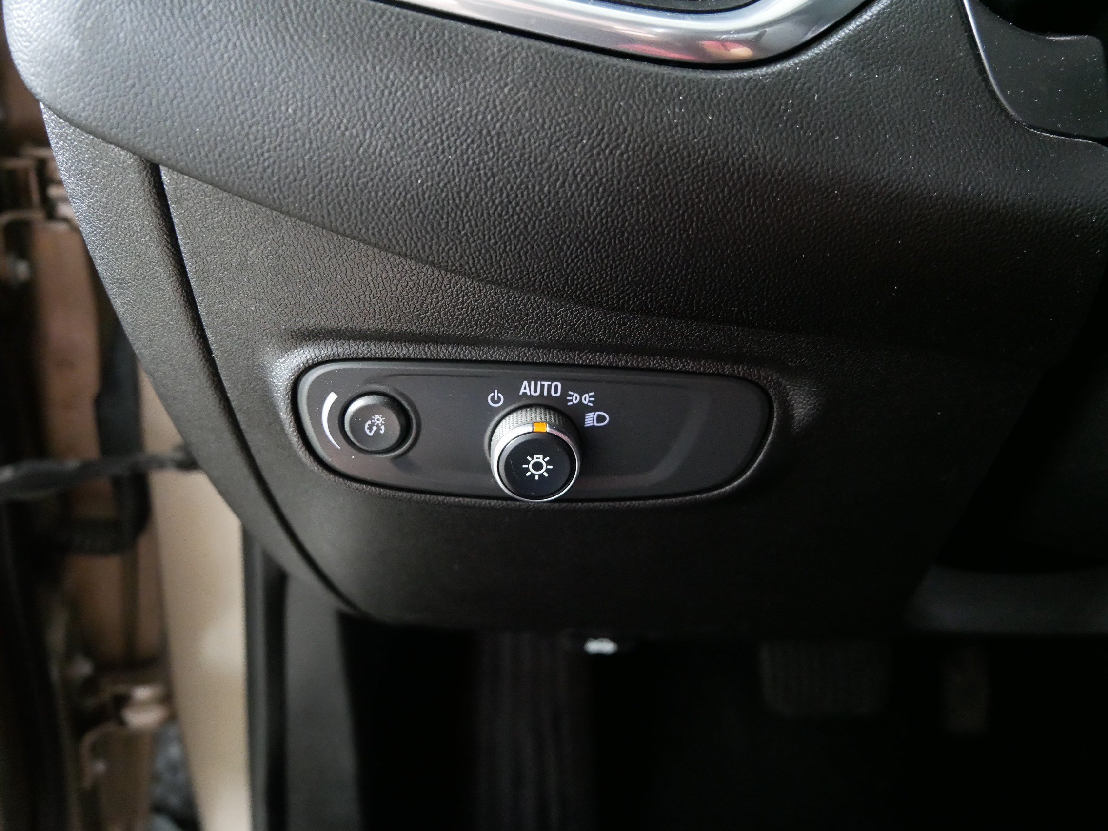 Used 2019 Chevrolet Equinox LT AWD/4WD image 26