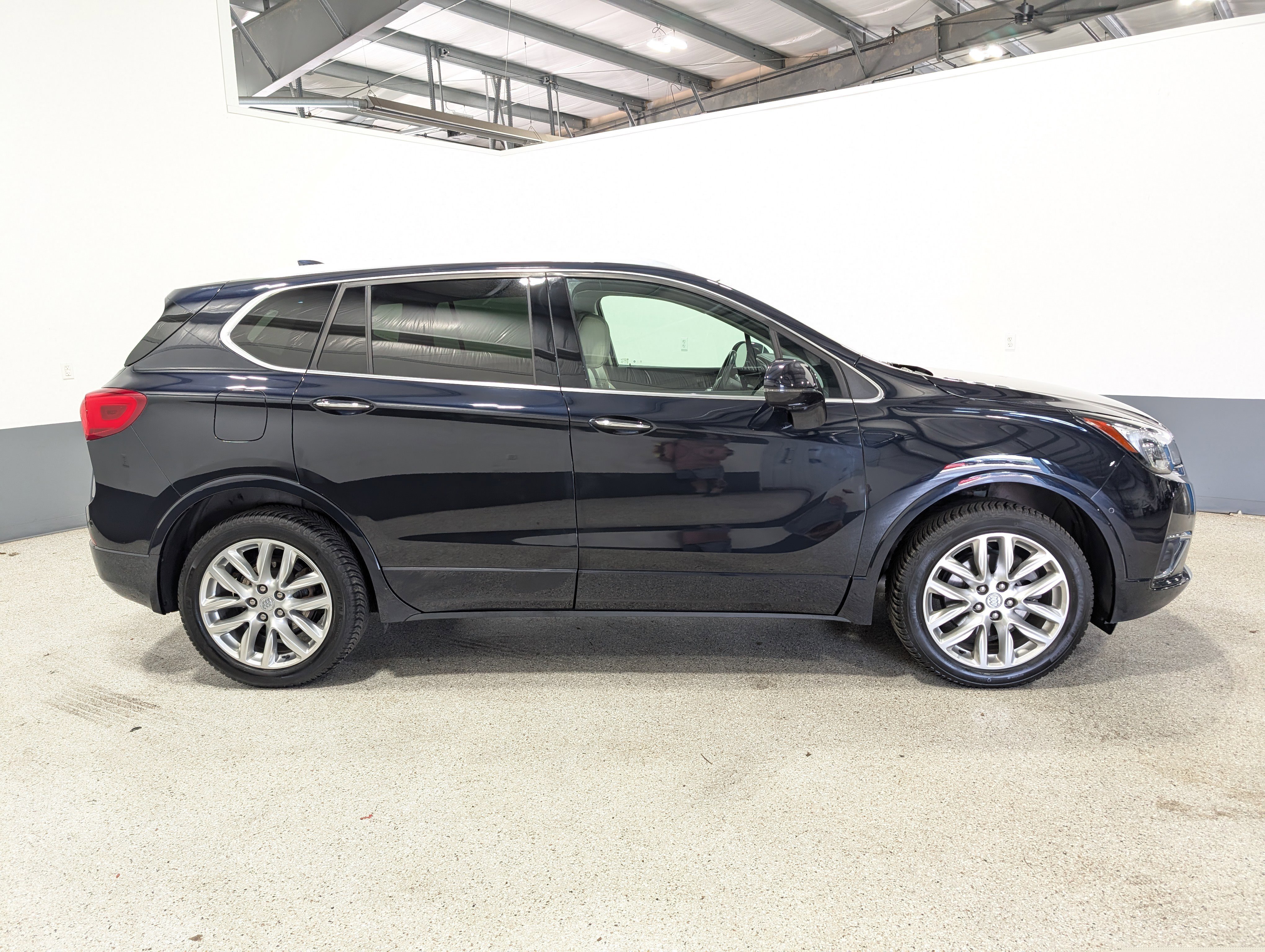 Used 2020 Buick Envision Premium w/ Driver Confidence Package image 2
