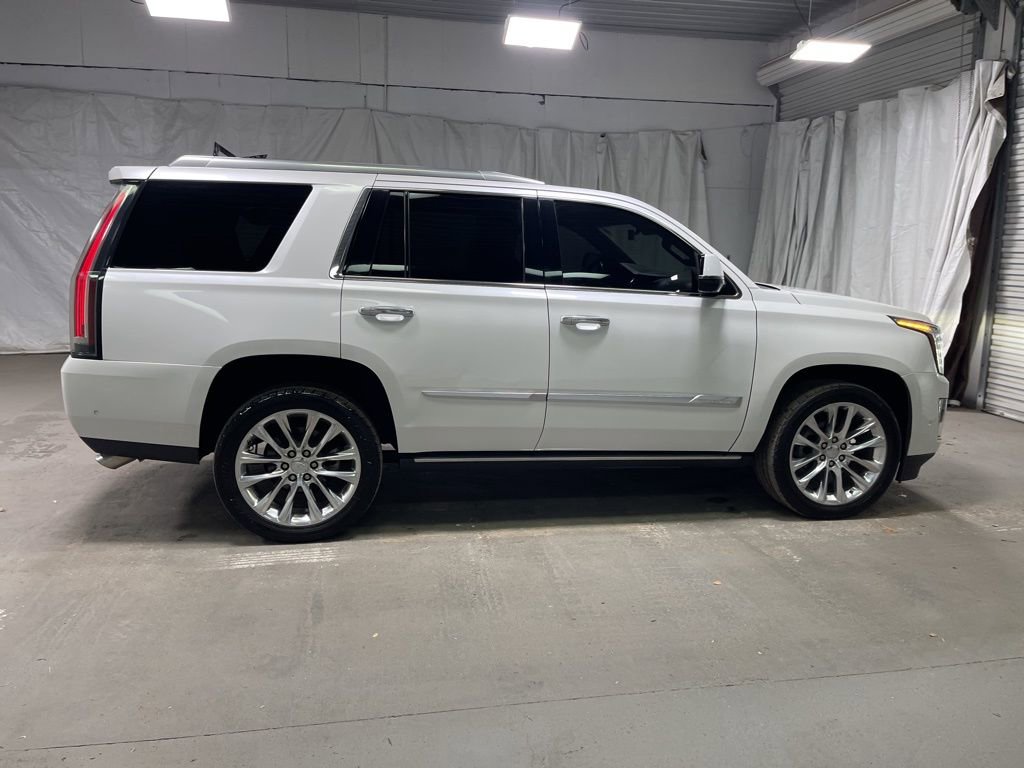 Used 2019 Cadillac Escalade Platinum AWD/4WD image 8