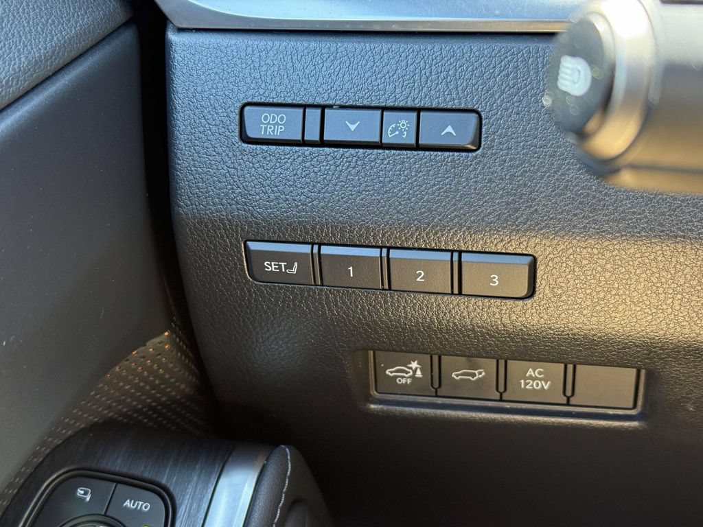 Used 2024 Lexus GX 550 AWD/4WD image 23