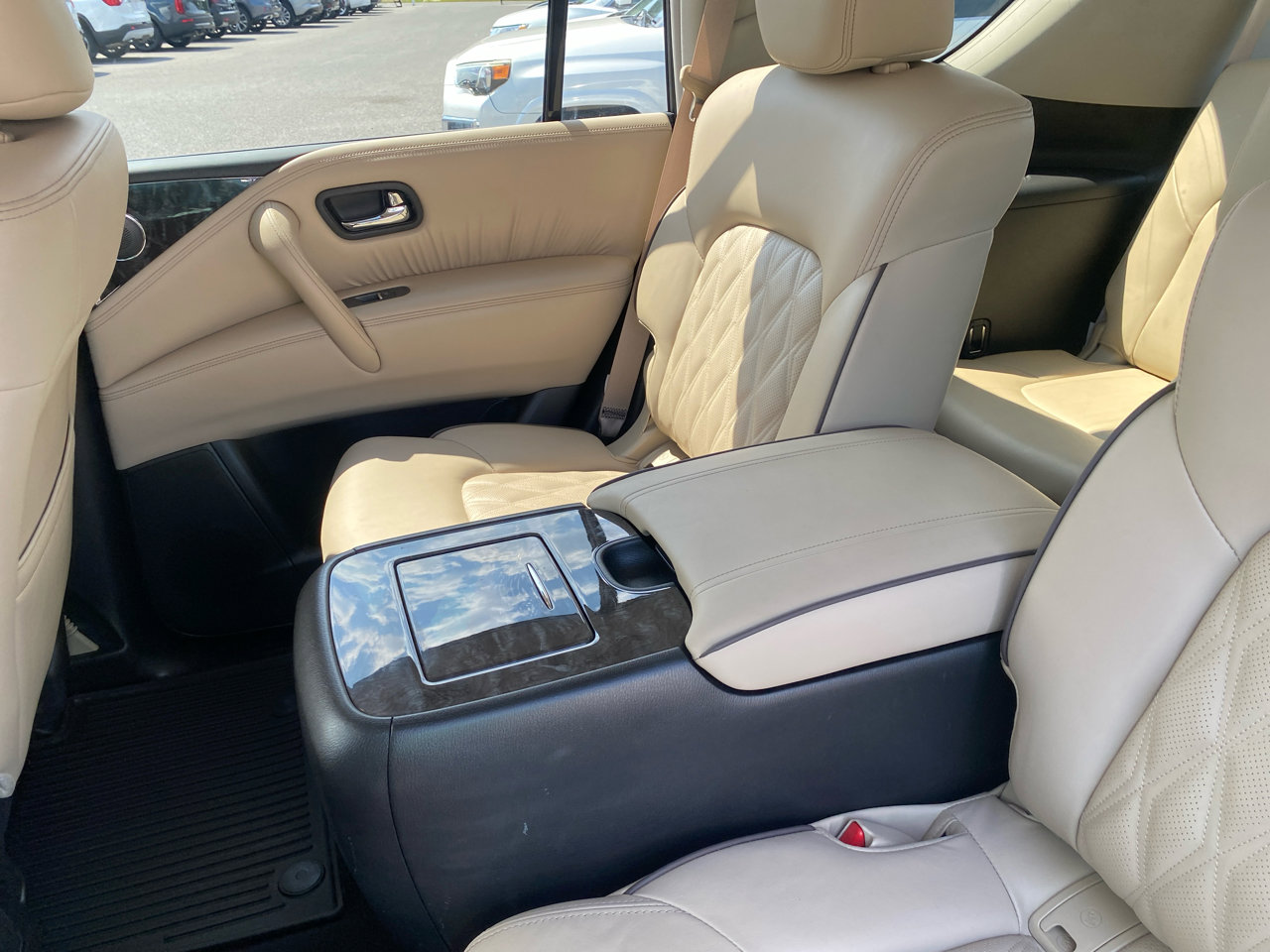 Used 2024 Nissan Armada Platinum w/ Captain's Chairs Package image 13