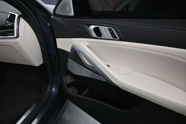 Used 2021 BMW X6 M50i w/ Executive Package AWD/4WD image 26