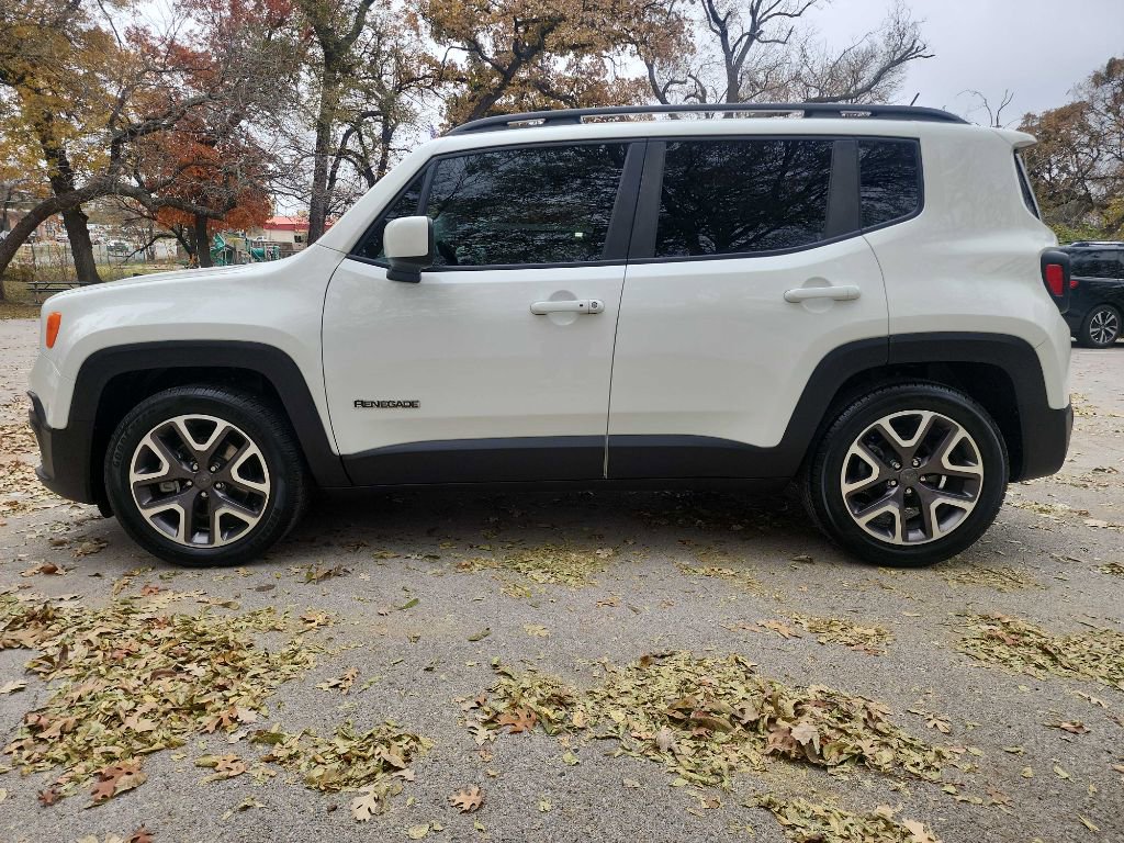 Used 2017 Jeep Renegade Latitude image 5