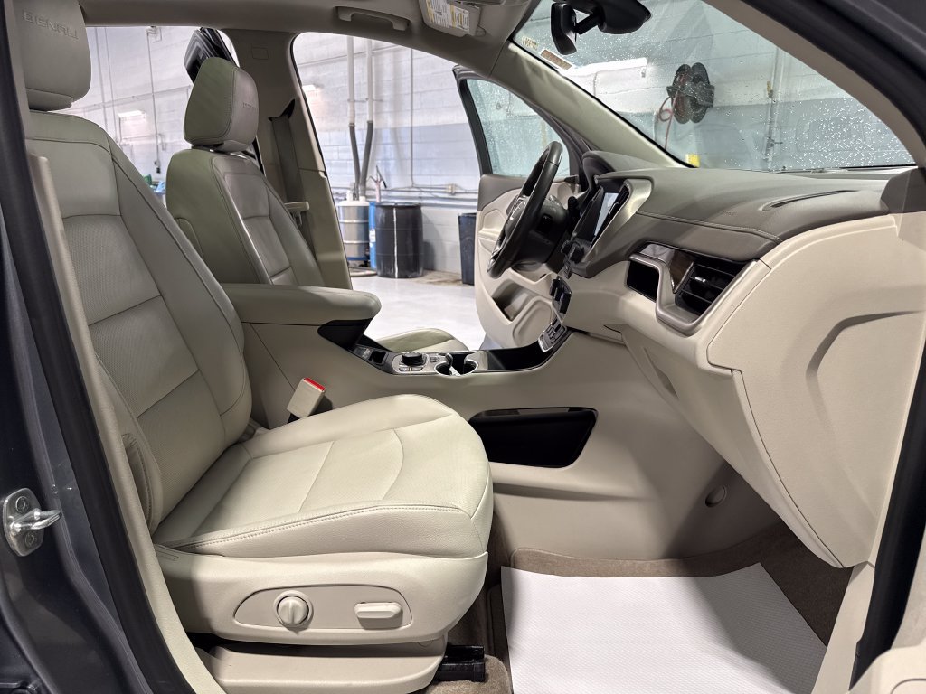 Used 2020 GMC Terrain Denali w/ Denali Premium Package AWD/4WD image 35