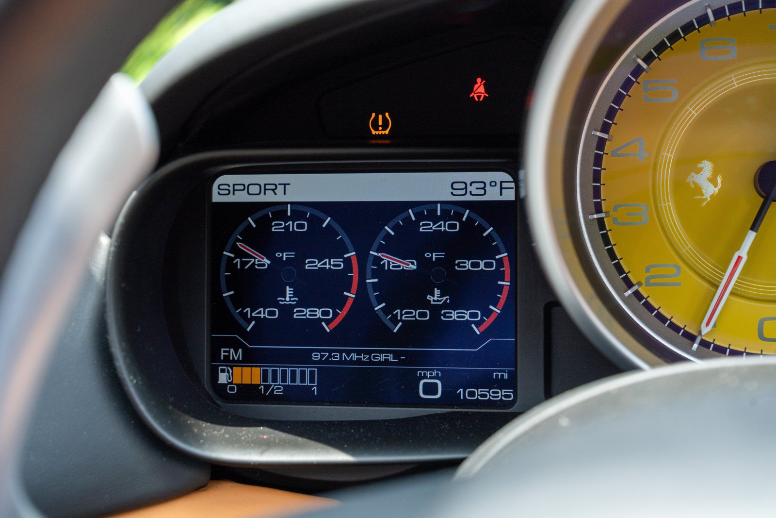 Used 2018 Ferrari California T RWD image 37