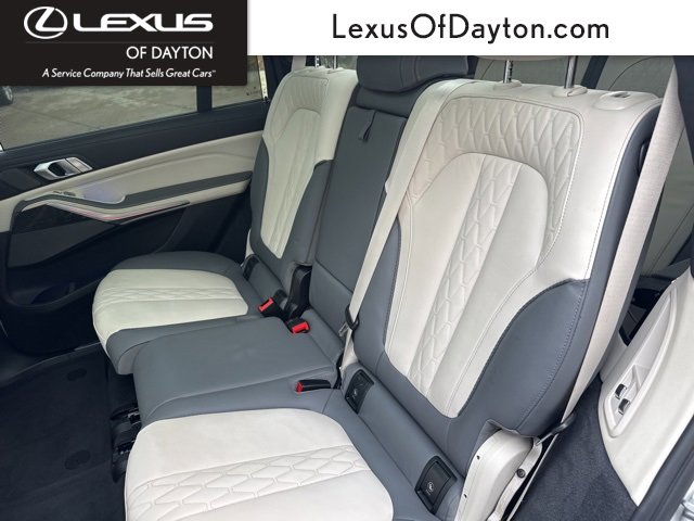 Used 2023 BMW X7 M60i w/ Executive Package image 41