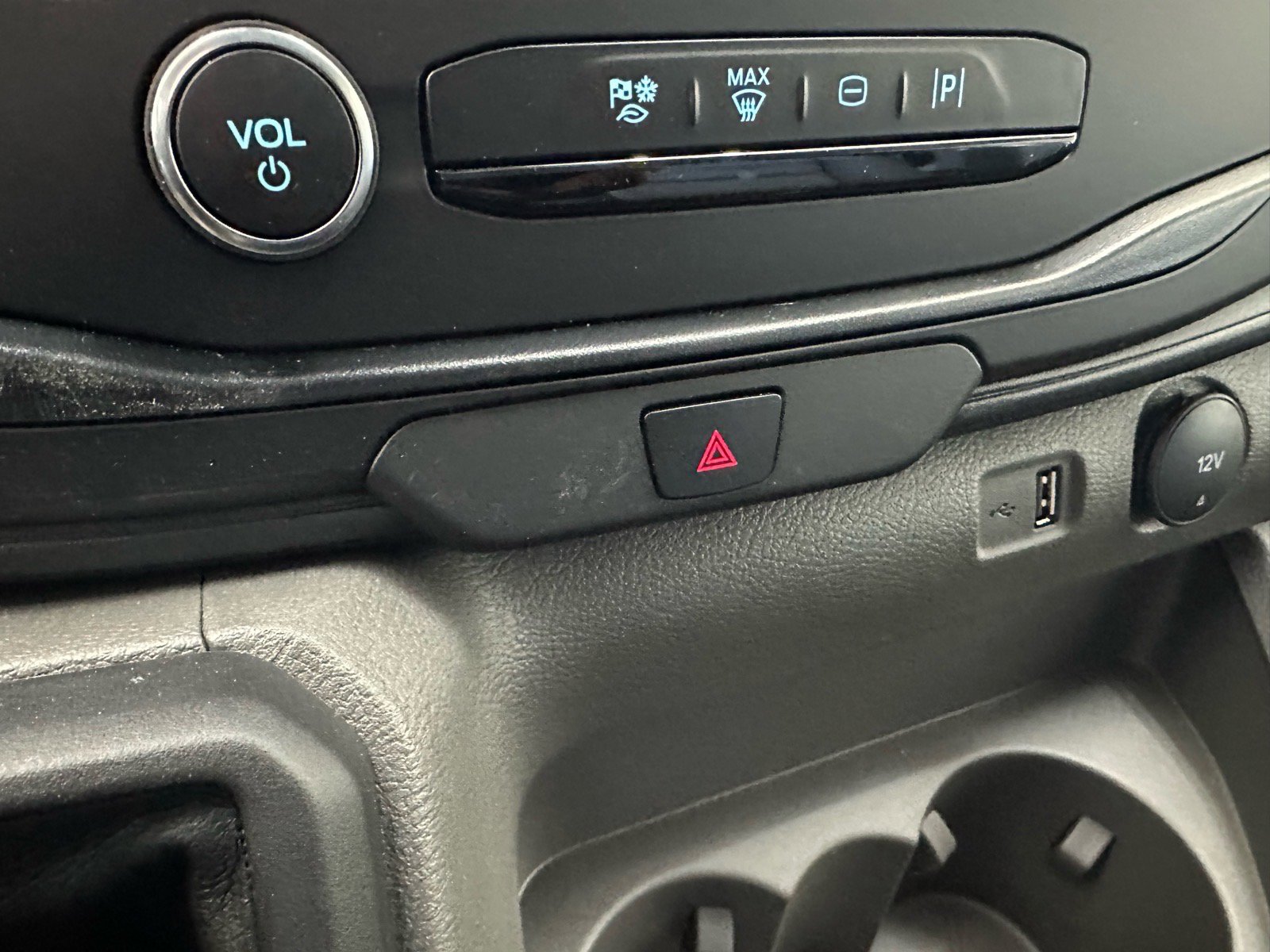 New 2026 Ford Transit 250 148 Medium Roof w/ Exterior Upgrade Package image 38