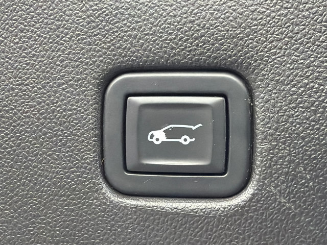Used 2020 Chevrolet Blazer LT FWD image 19