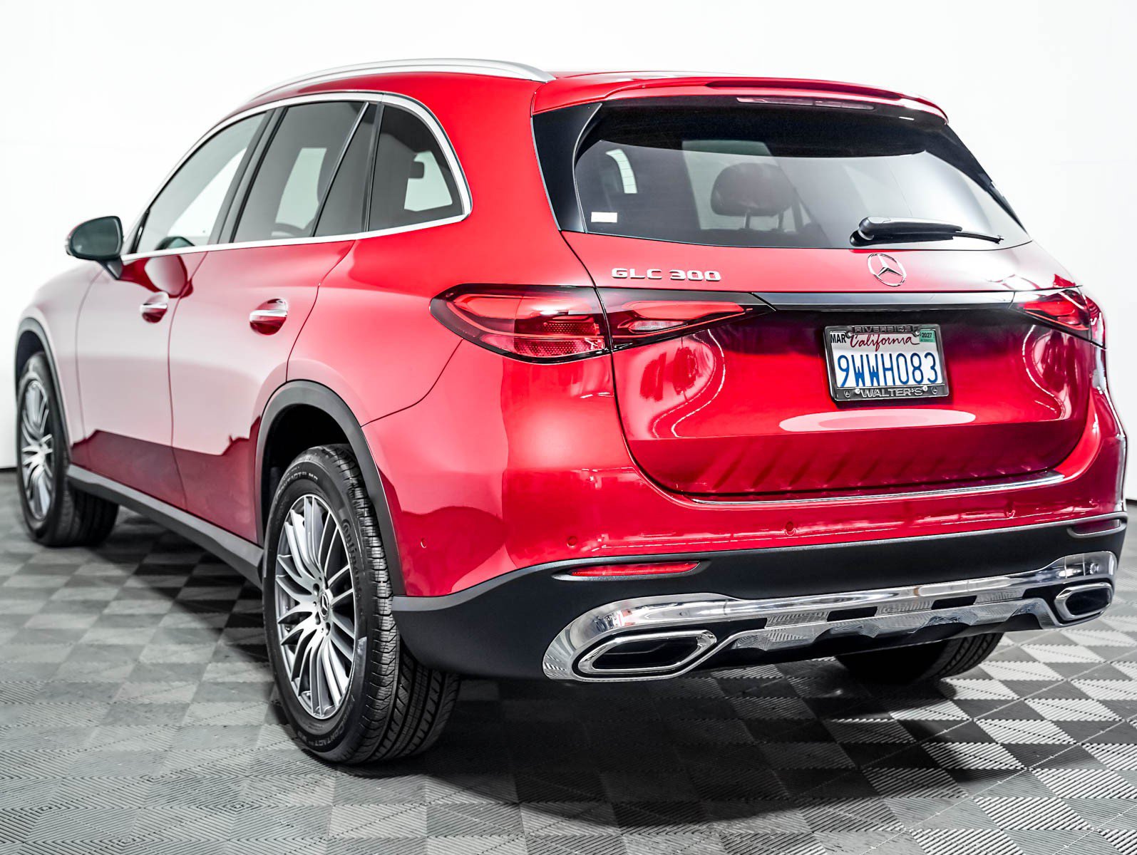 Used 2026 Mercedes-Benz GLC 300 image 2