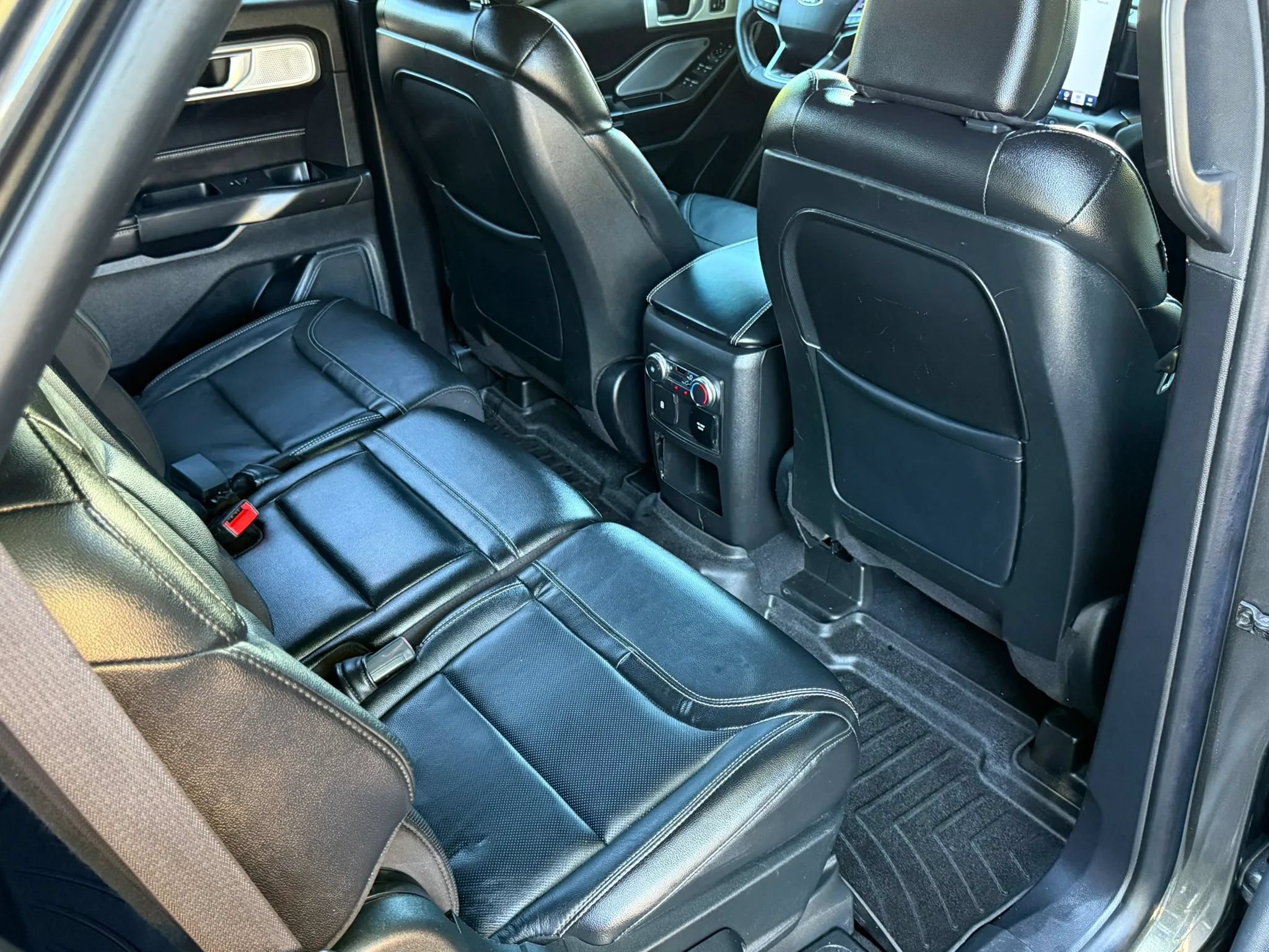 Used 2020 Ford Explorer ST w/ ST Street Pack AWD/4WD image 24