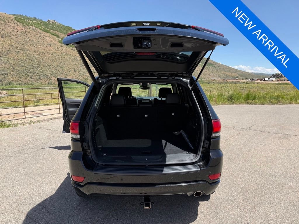 Used 2020 Jeep Grand Cherokee Altitude AWD/4WD image 30