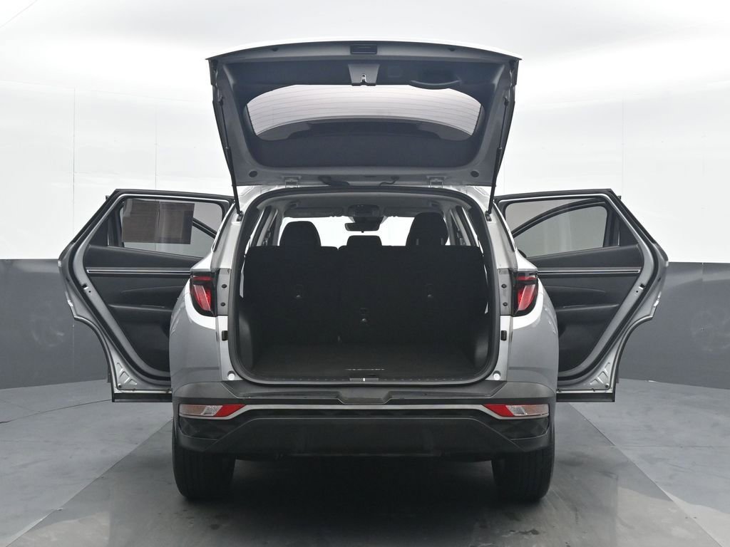 Used 2023 Hyundai Tucson SE image 25