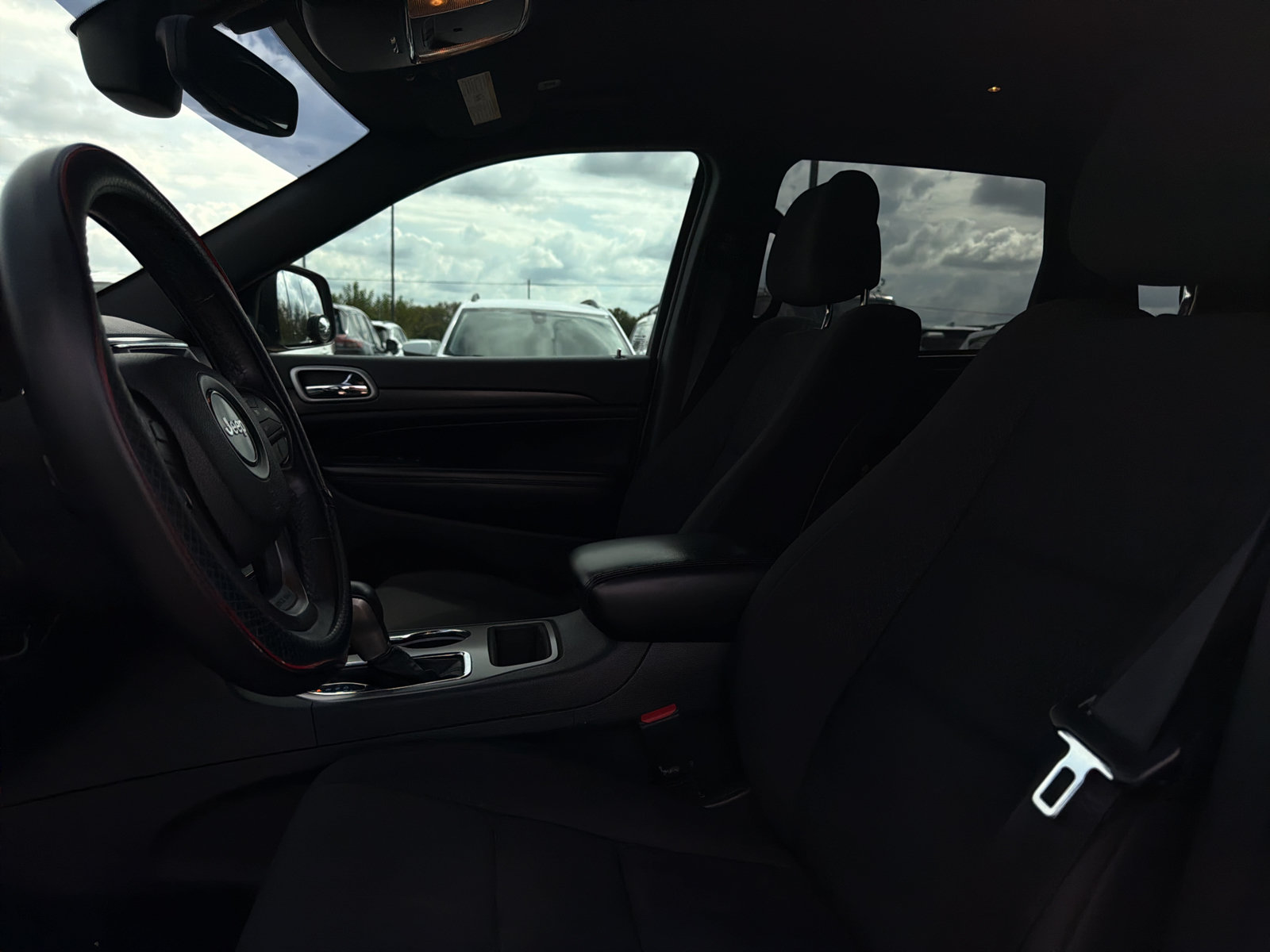 Used 2018 Jeep Grand Cherokee Laredo RWD image 10
