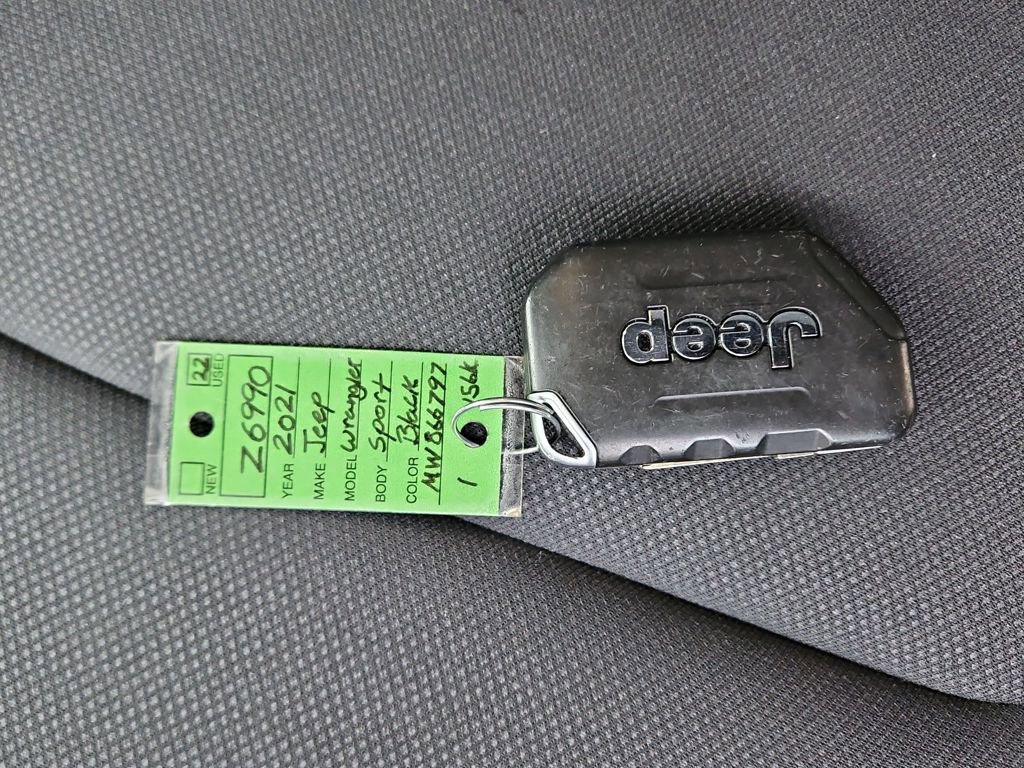 Used 2021 Jeep Wrangler Unlimited Sport w/ Technology Group image 28