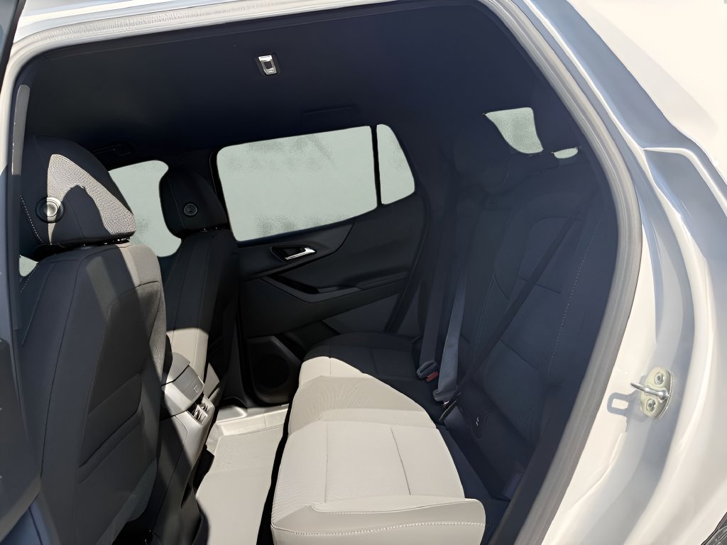 New 2027 Chevrolet Equinox LT FWD image 11