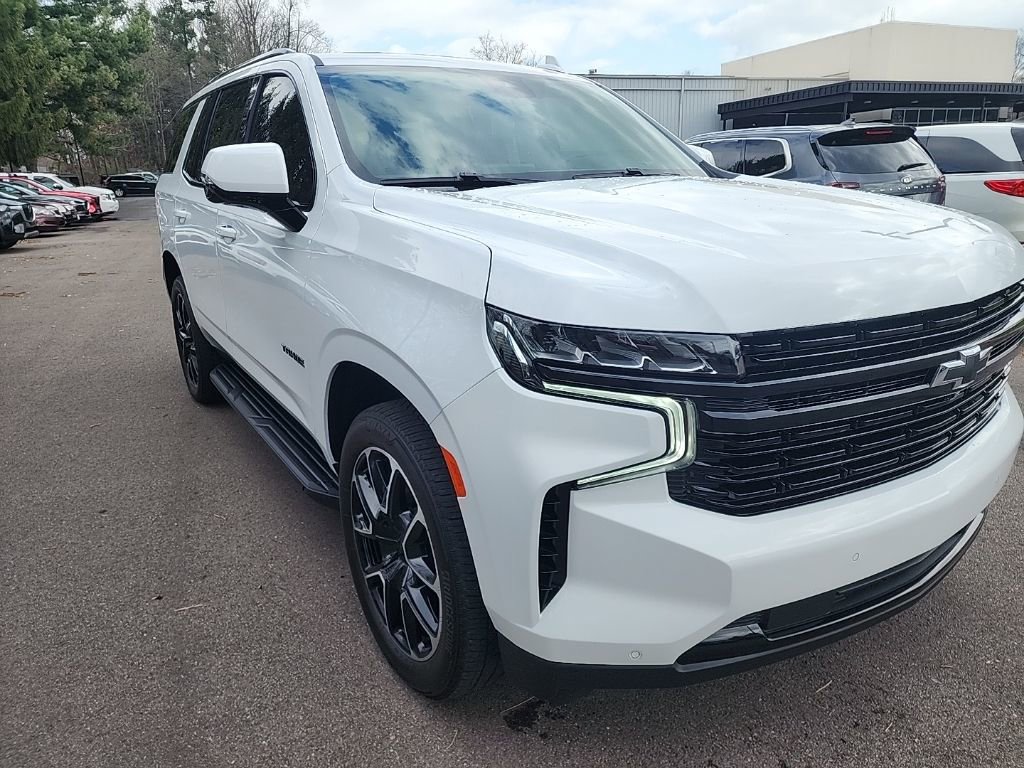 Used 2024 Chevrolet Tahoe RST w/ Sport Performance Package image 4
