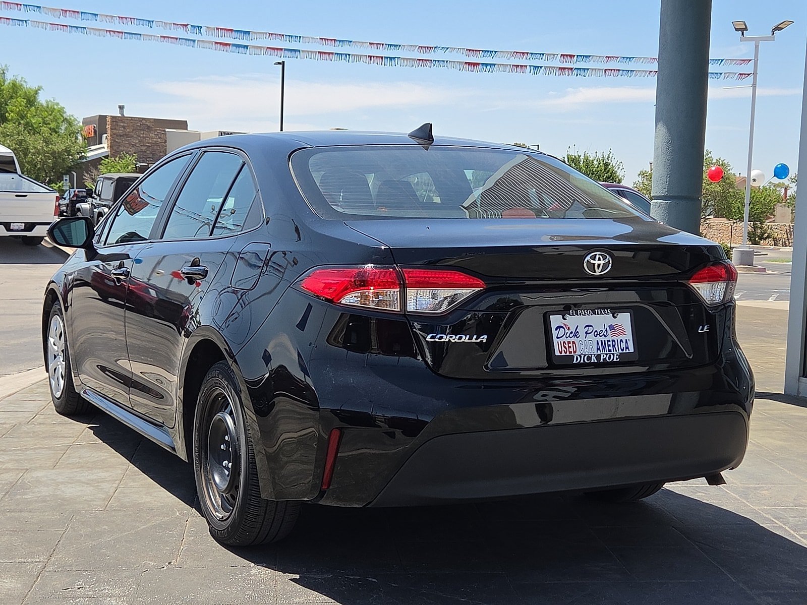 Used 2025 Toyota Corolla LE FWD image 4