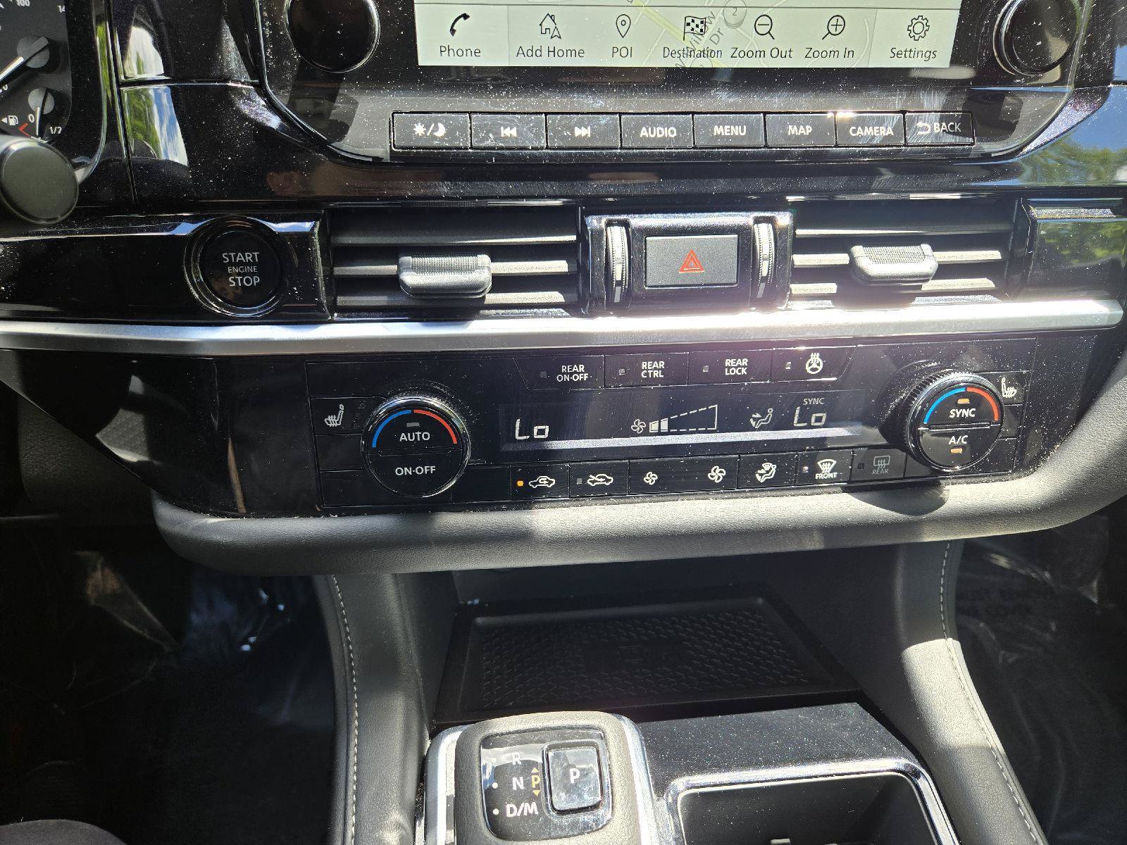 Used 2025 Nissan Pathfinder SL AWD/4WD image 21