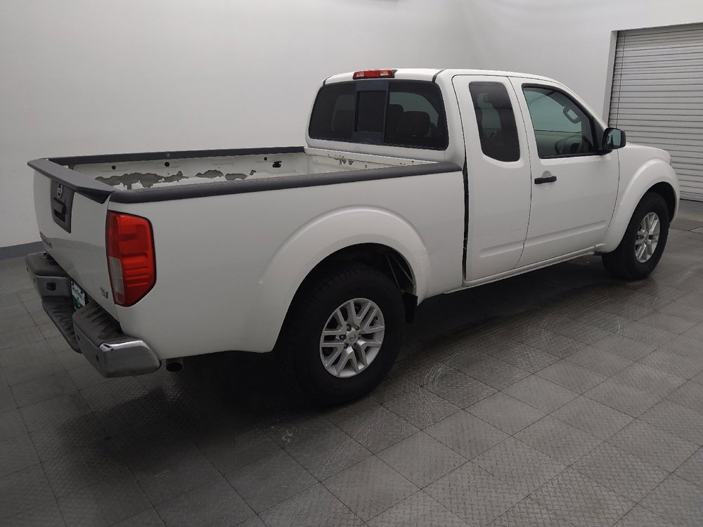 Used 2016 Nissan Frontier SV RWD image 10