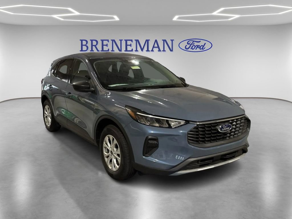 Used 2025 Ford Escape Active image 3