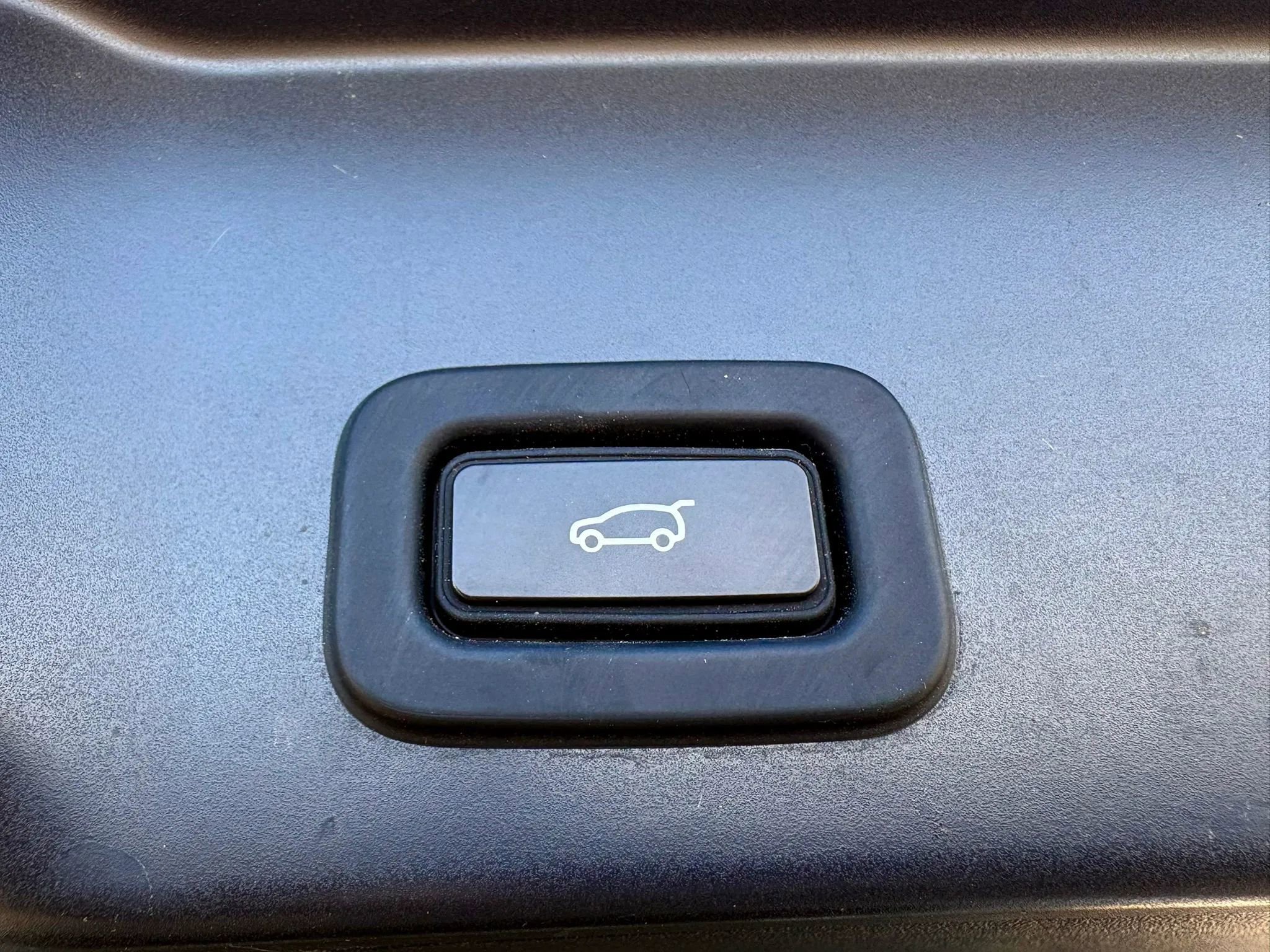 Used 2021 Land Rover Range Rover Evoque SE AWD/4WD image 24