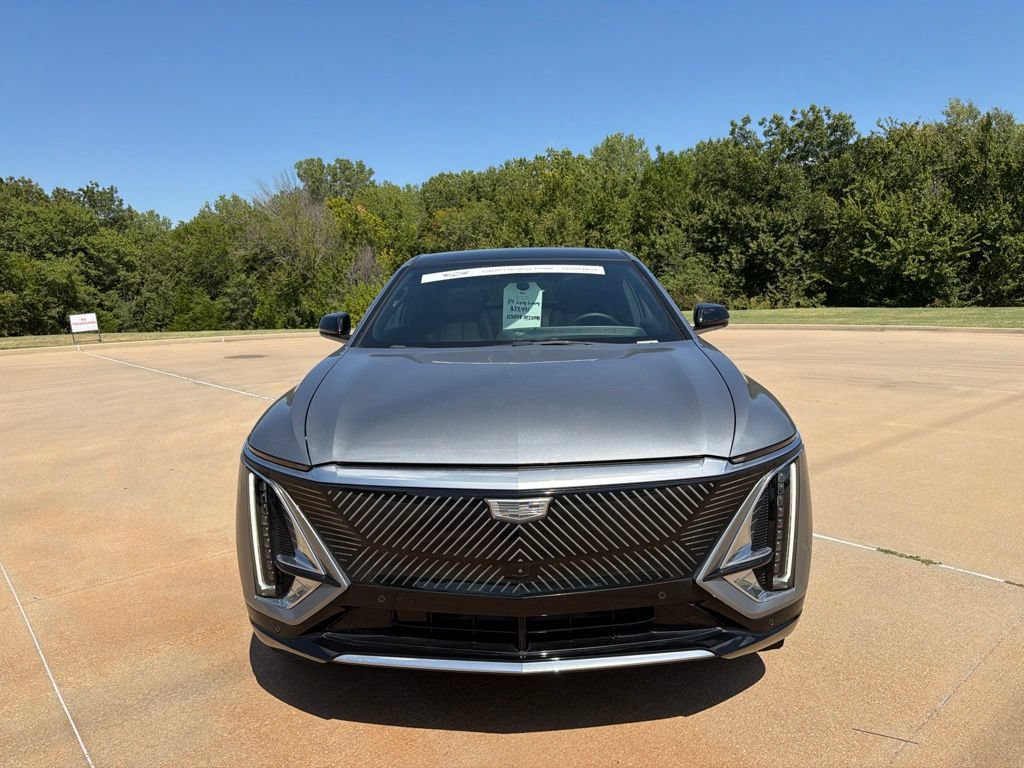 Certified 2024 Cadillac Lyriq Luxury RWD image 8