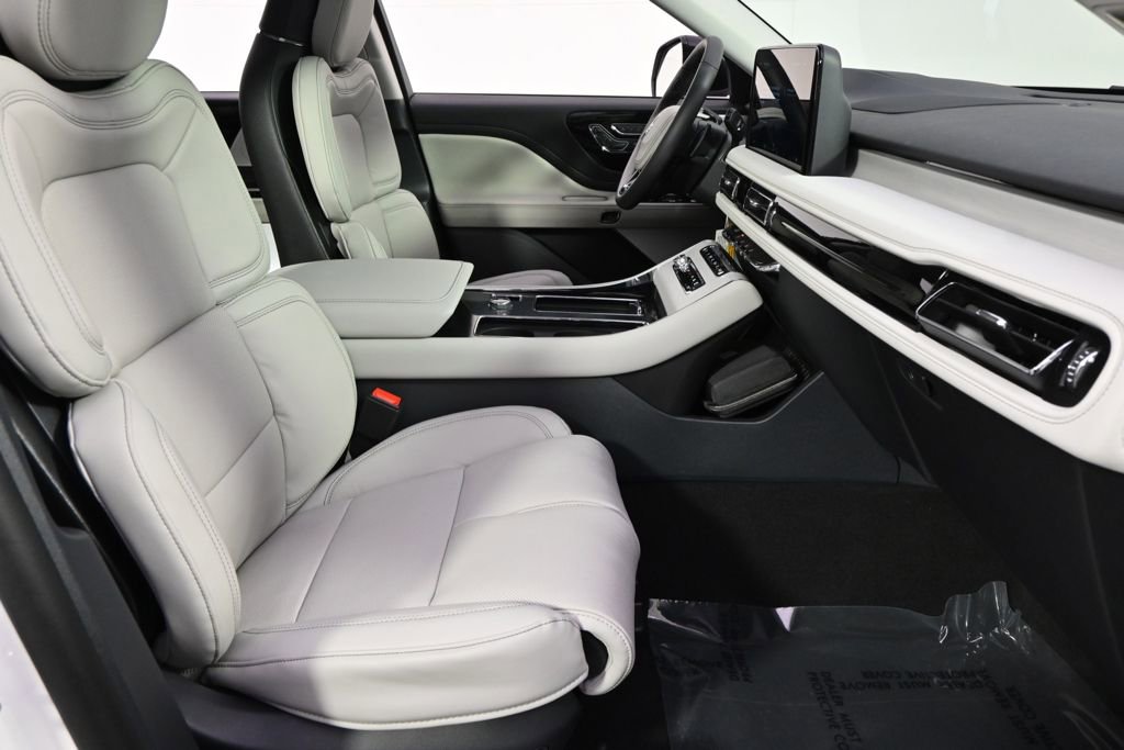 New 2026 Lincoln Aviator Reserve AWD/4WD image 16