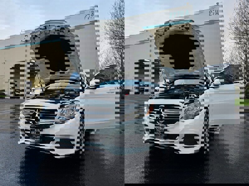 Used 2015 Mercedes-Benz C 300 4MATIC Sedan image 25