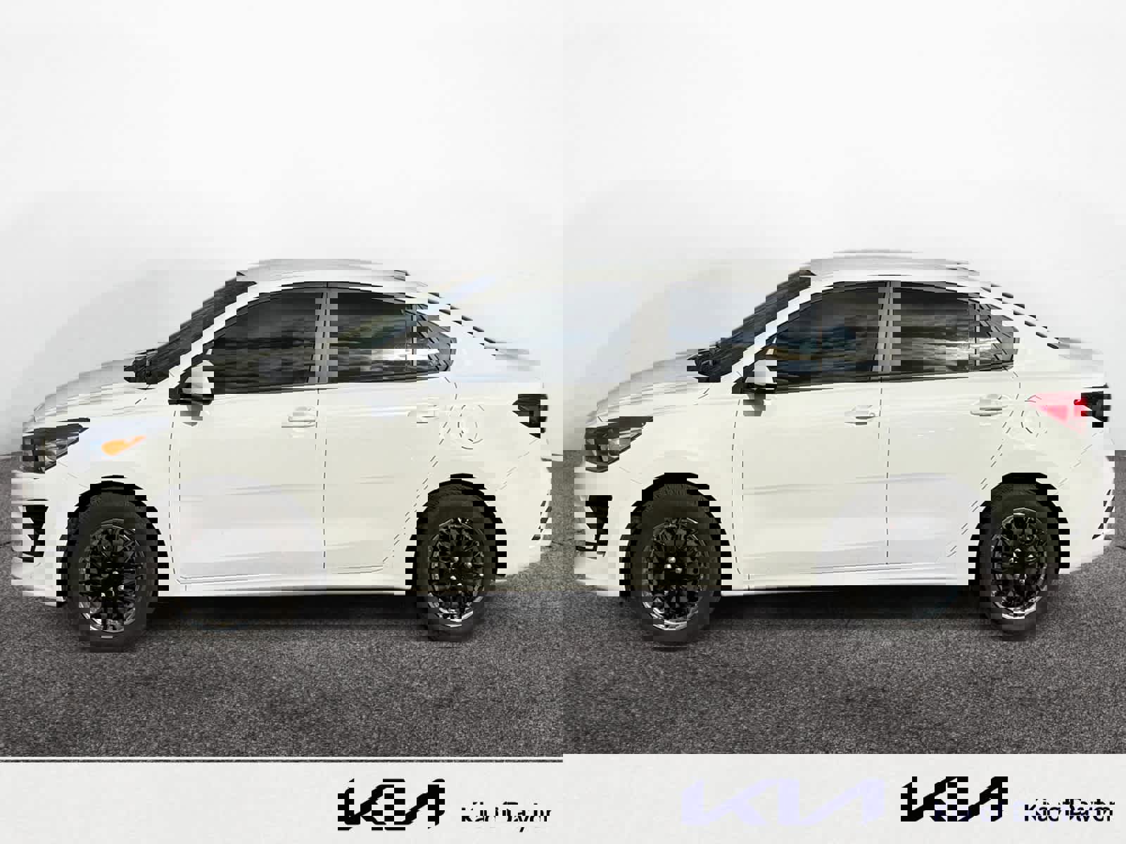 Used 2022 Kia Rio S image 2