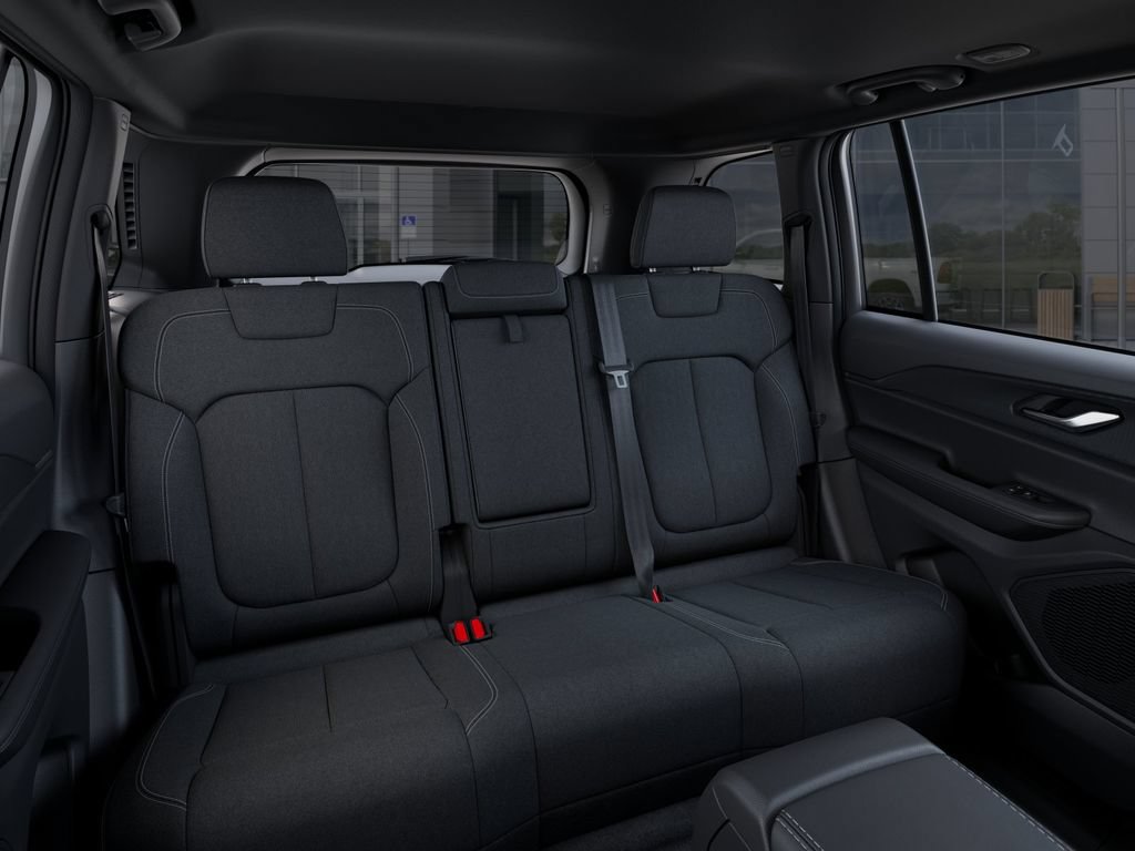 Used 2025 Jeep Grand Cherokee Laredo X w/ Luxury Tech Group I AWD/4WD image 16