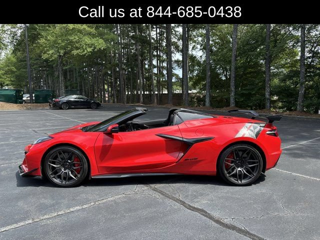 Used 2024 Chevrolet Corvette Z06 w/ Z07 Performance Package RWD image 5