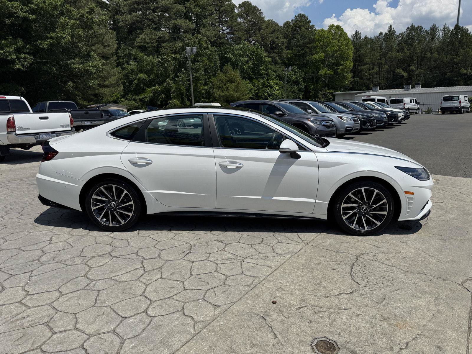 Used 2022 Hyundai Sonata Limited FWD image 18