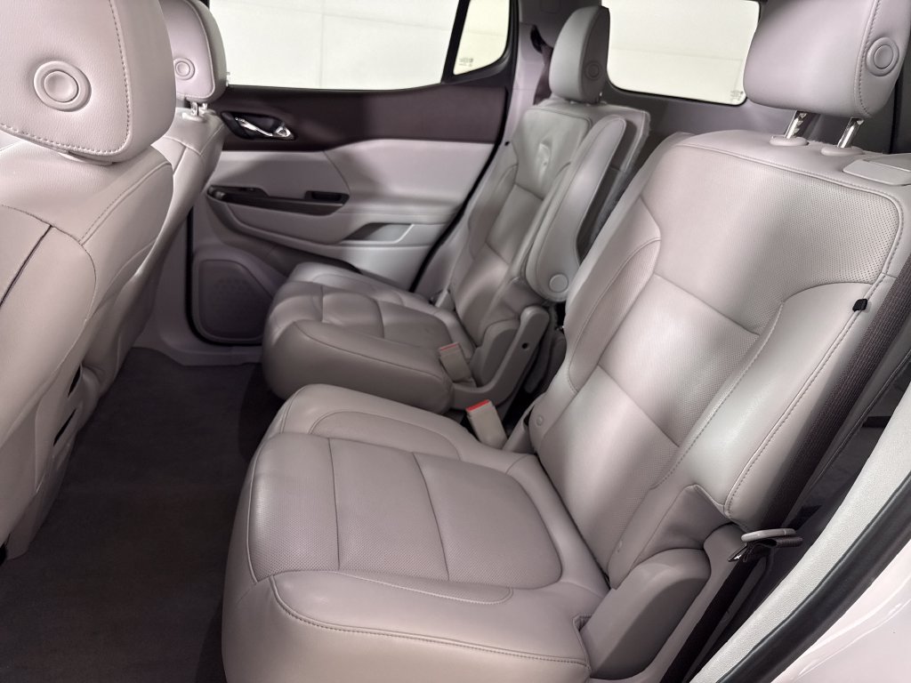 Used 2019 GMC Acadia SLT w/ LPO, Floor Liner Package FWD image 13