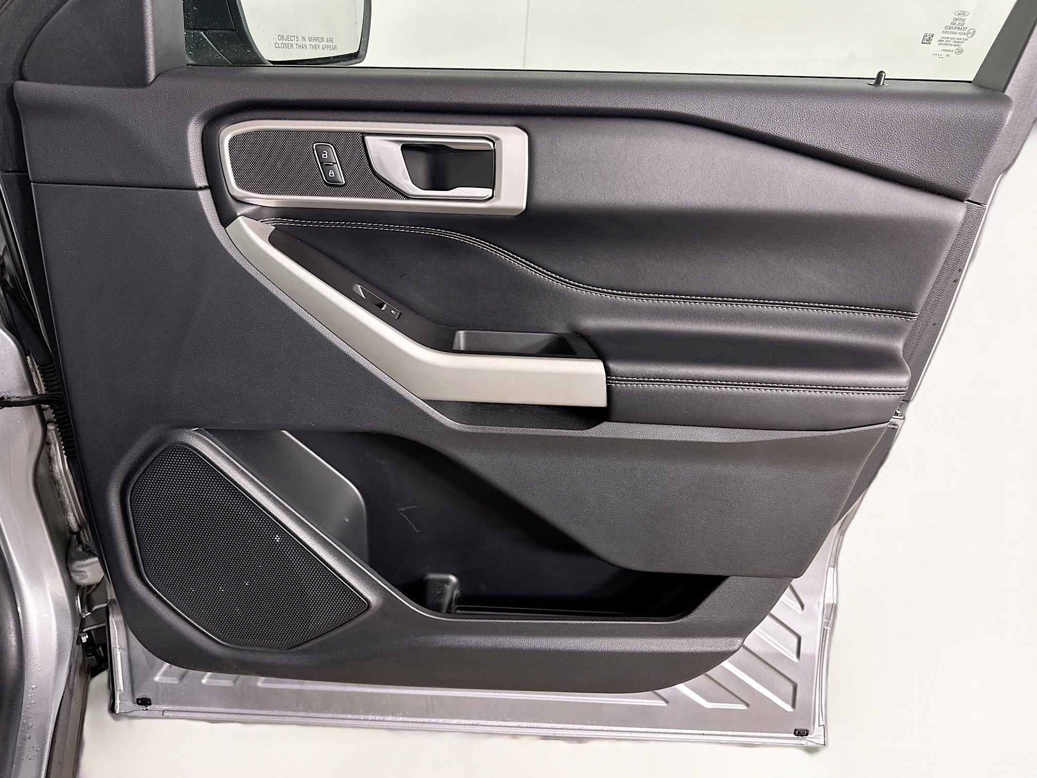 Used 2021 Ford Explorer XLT image 33