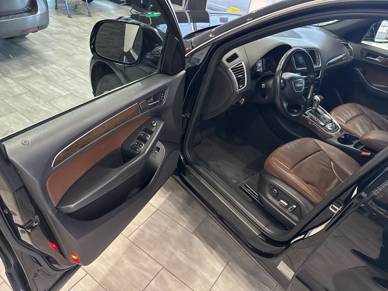 Used 2017 Audi Q5 2.0T Premium w/ Audi MMI Navigation Plus image 26