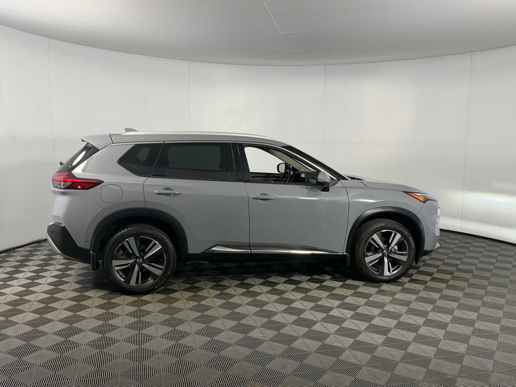 Used 2022 Nissan Rogue Platinum w/ Head-Up Display Package FWD image 5