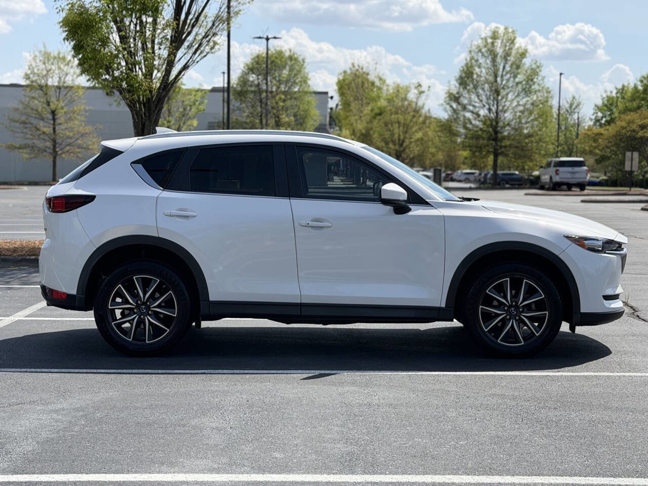 Used 2018 MAZDA CX-5 Touring image 9