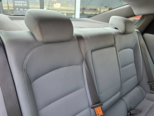 Used 2024 Chevrolet Malibu LT FWD image 38