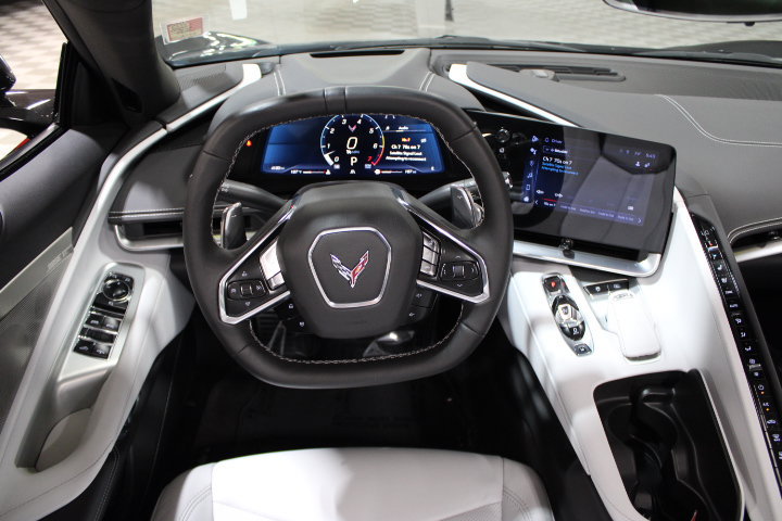 Used 2024 Chevrolet Corvette Stingray Preferred Conv w/ Z51 Performance Package RWD image 33