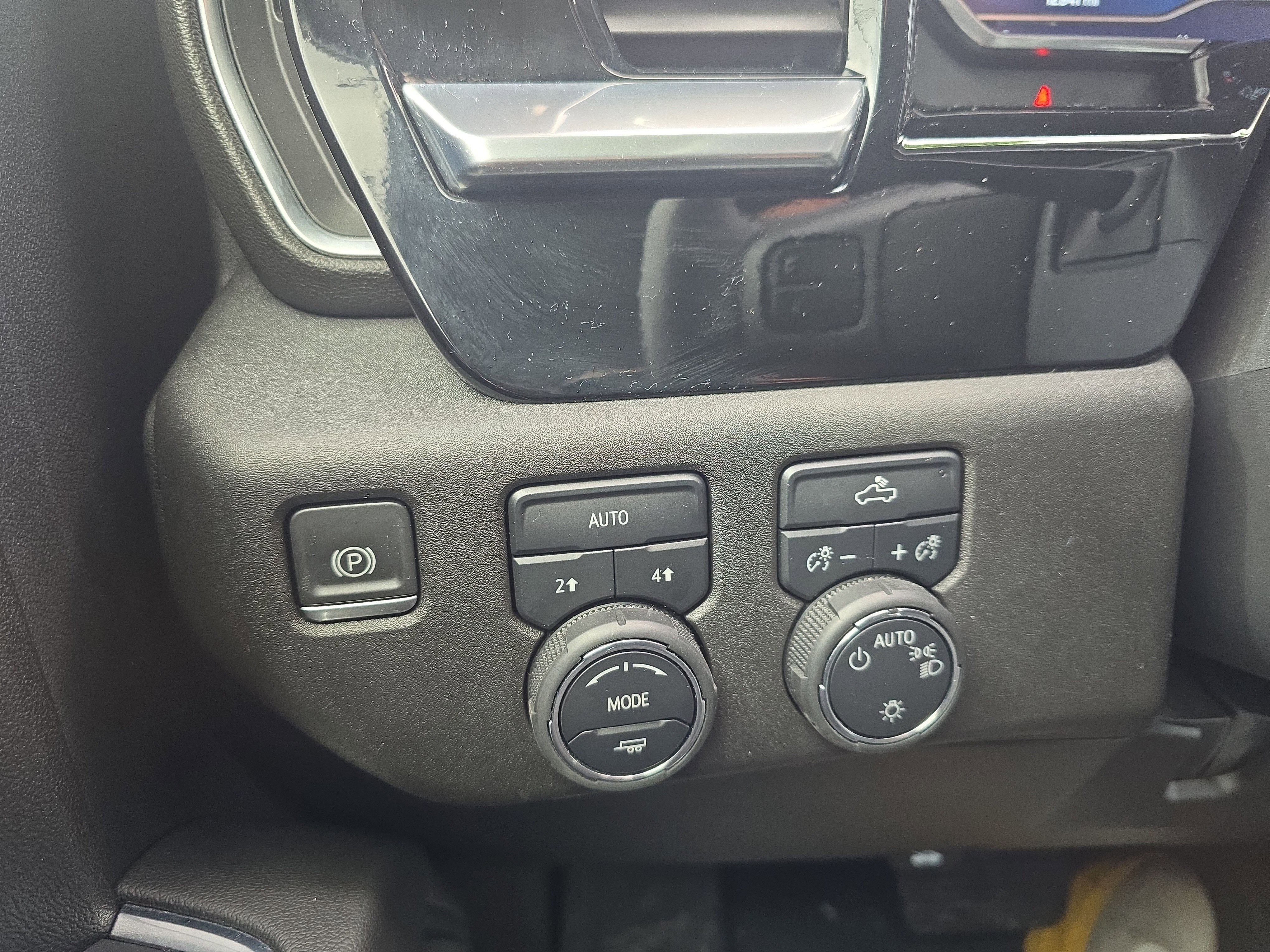 Used 2022 Chevrolet Silverado 1500 LT image 22