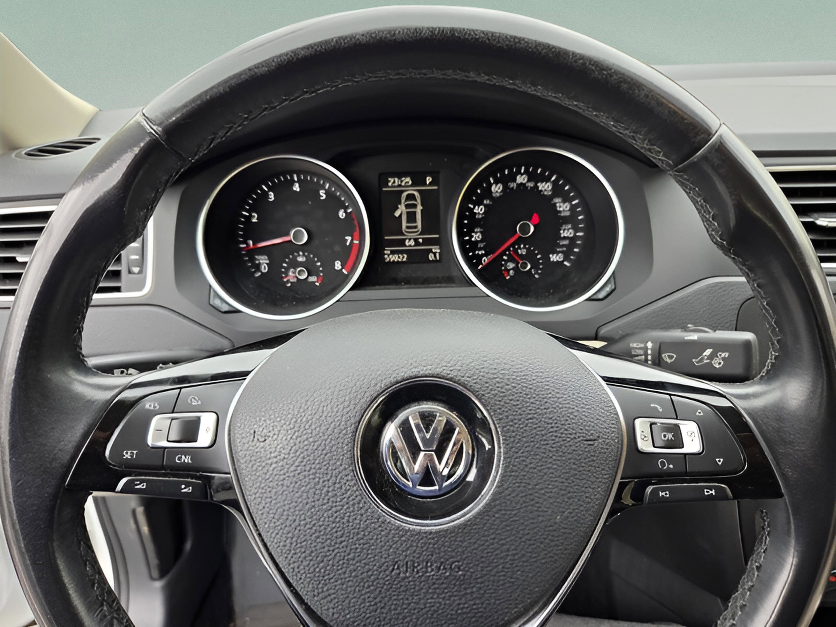 Used 2017 Volkswagen Jetta SE image 19