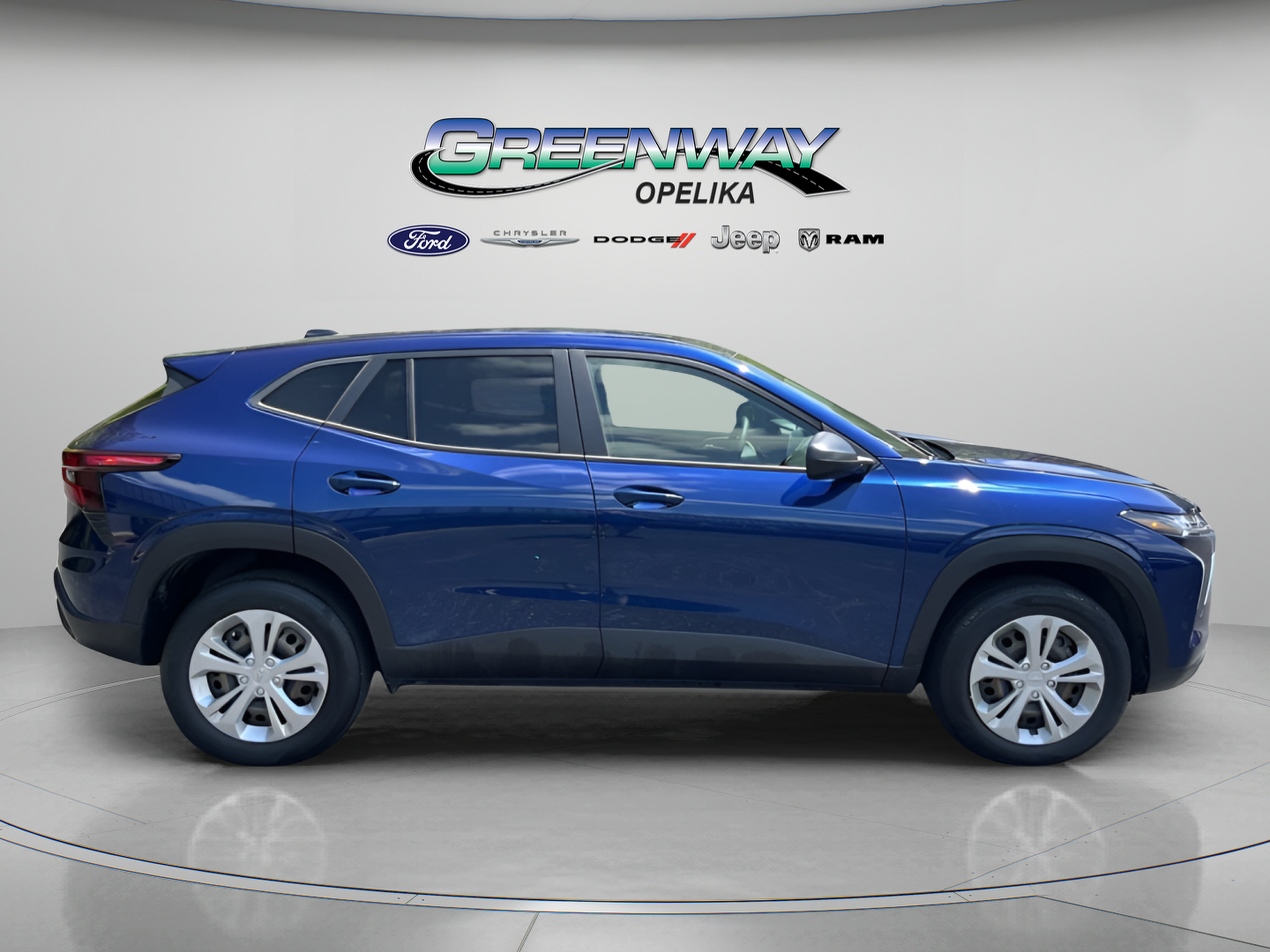 Used 2024 Chevrolet Trax LS FWD image 7