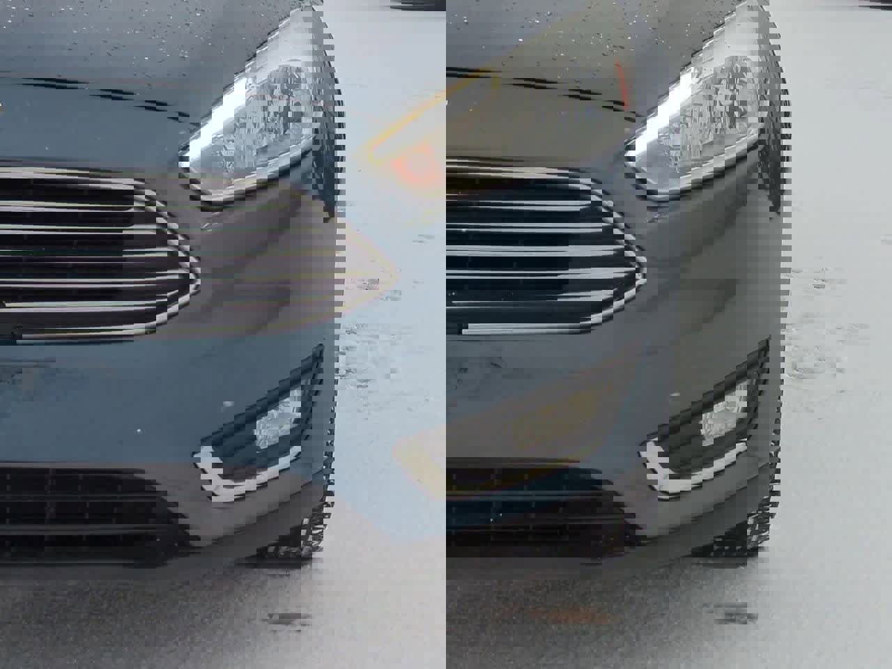 Used 2018 Ford Focus Titanium image 10