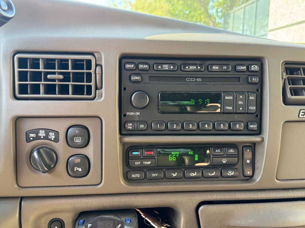 Used 2003 Ford Excursion Limited image 30