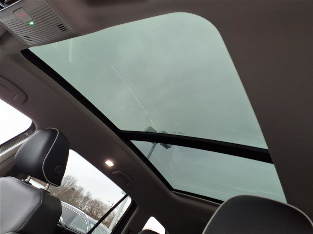 New 2026 Volkswagen Atlas SEL Premium R-Line image 17