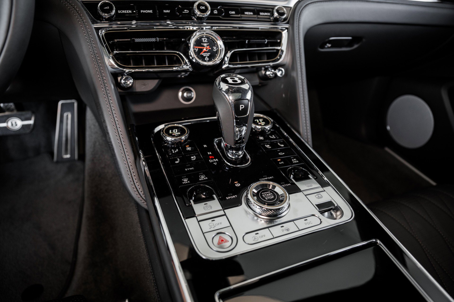 Used 2022 Bentley Flying Spur V8 image 29