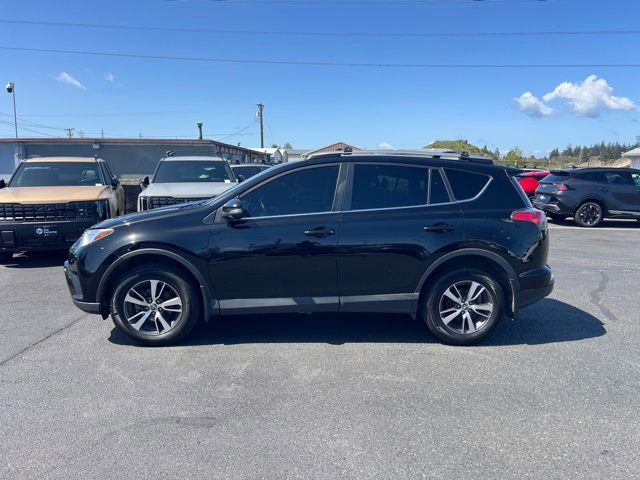 Used 2017 Toyota RAV4 XLE w/ All Weather Liner Package AWD/4WD image 6