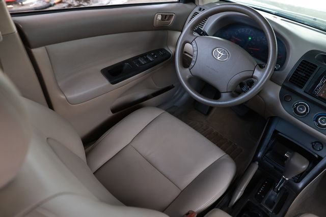 Used 2006 Toyota Camry LE FWD image 23