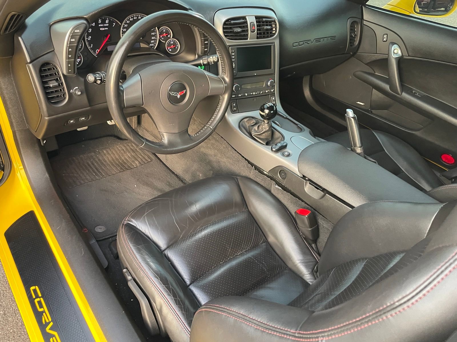 Used 2006 Chevrolet Corvette Z06 w/ Preferred Equipment Group RWD image 21